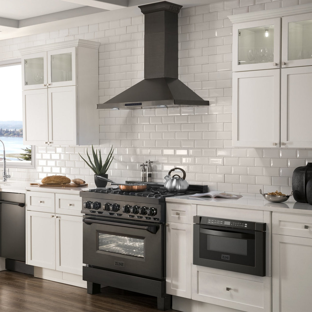 ZLINE 30" CrownSound Ducted Vent Wall Mount Range Hood in Black Stainless Steel with Built-in Bluetooth Speakers (BSKBNCRN-BT-30)