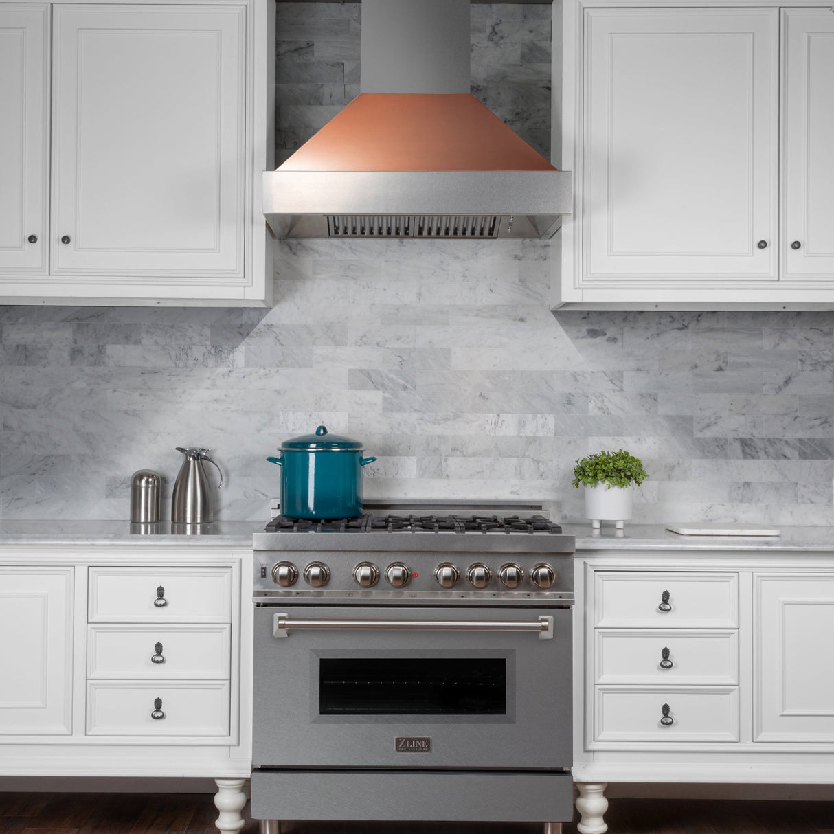 ZLINE 30" Ducted Fingerprint Resistant Stainless Steel Range Hood with Copper Shell (8654C-30)