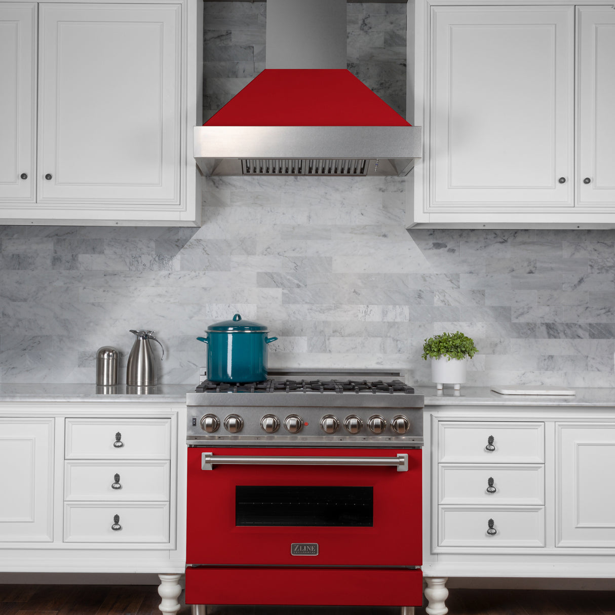 ZLINE 36" 4.6 cu ft Dual Fuel Range with Gas Stove and Electric Oven in Fingerprint Resistant Stainless Steel and Red Matte Door (RAS-RM-36)