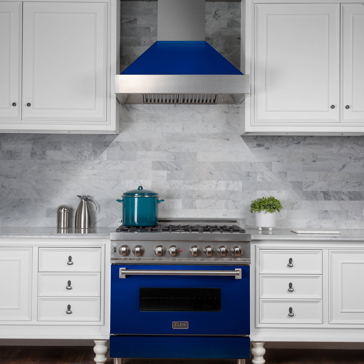 ZLINE 30" 4.0 cu ft Dual Fuel Range with Gas Stove and Electric Oven in Fingerprint Resistant Stainless Steel and Blue Gloss Door (RAS-BG-30)