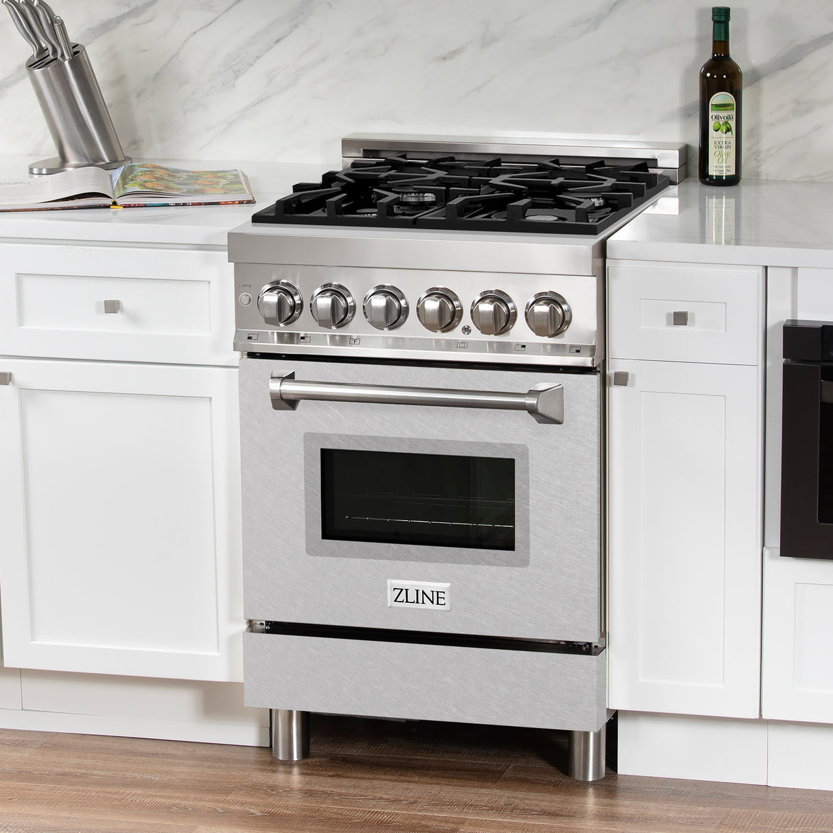 ZLINE 24" 2.8 cu ft Dual Fuel Range with Gas Stove and Electric Oven in Fingerprint Resistant Stainless Steel (RA-SN-24)