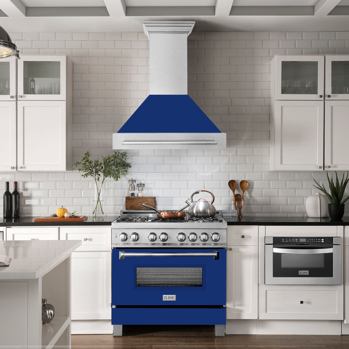 ZLINE 36" Fingerprint Resistant Stainless Steel Range Hood with White Matte Shell (8654SNX-WM-36)