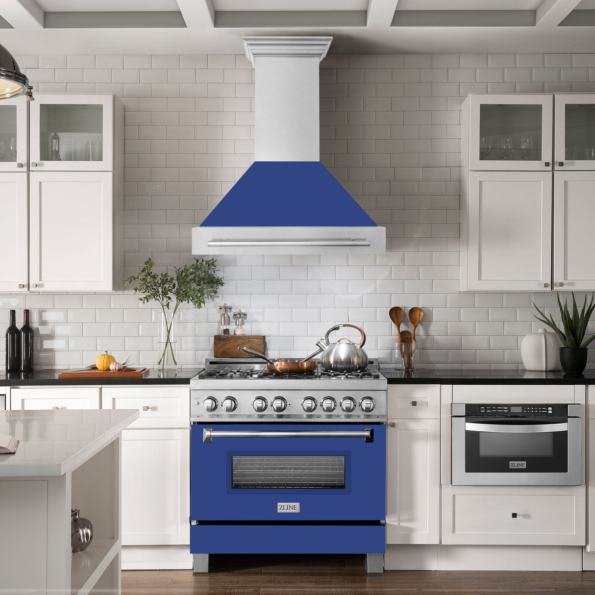 ZLINE 36" Fingerprint Resistant Stainless Steel Range Hood with White Matte Shell (8654SNX-WM-36)