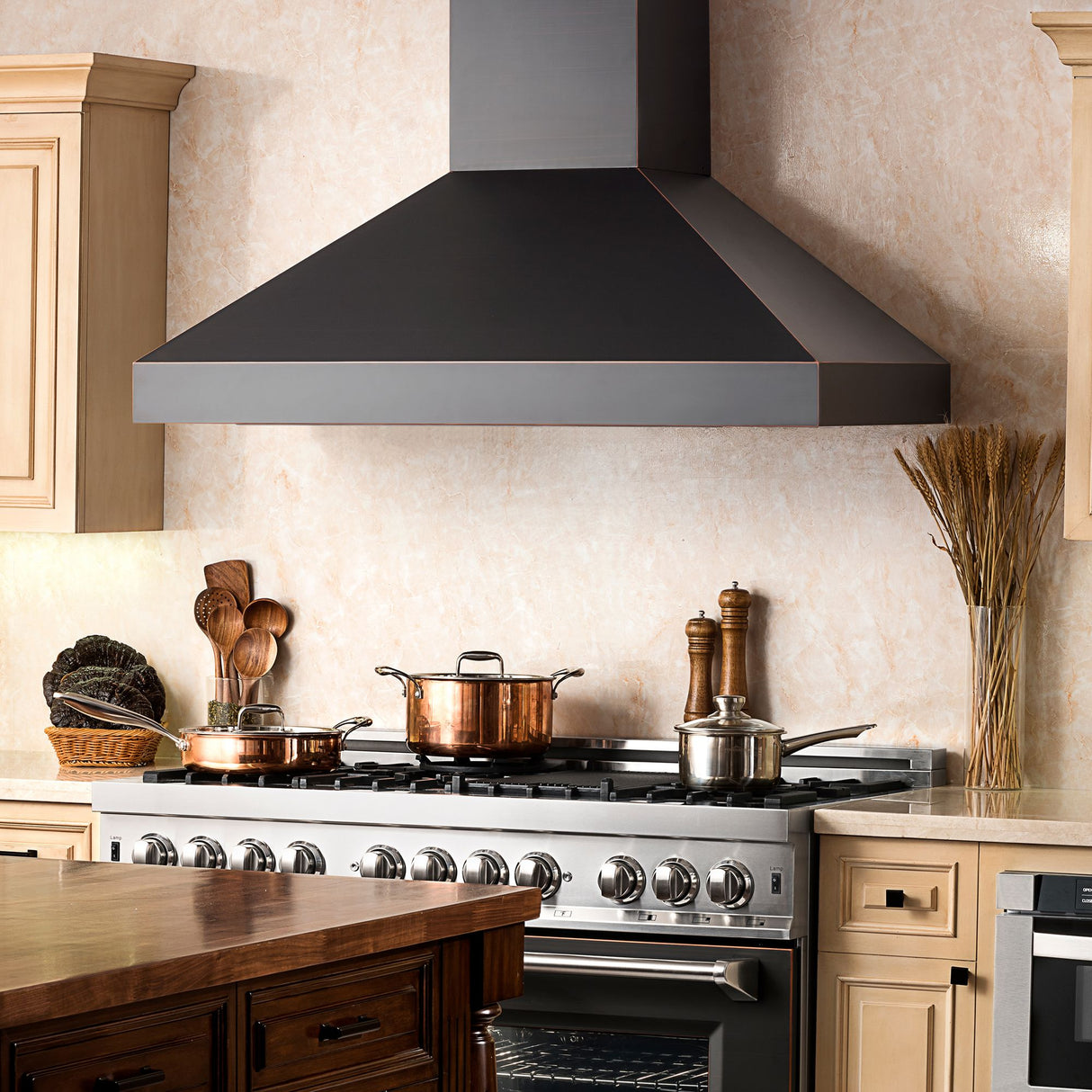 ZLINE 30" Designer Series Convertible Vent Wall Mount Range Hood (8667B-30)